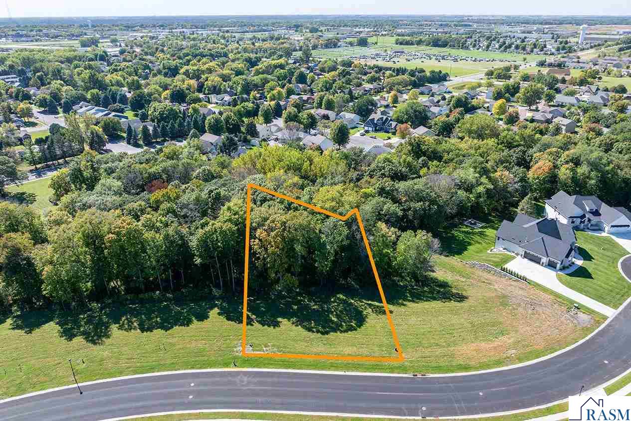 27 South Pointe Court North Mankato MN 56003