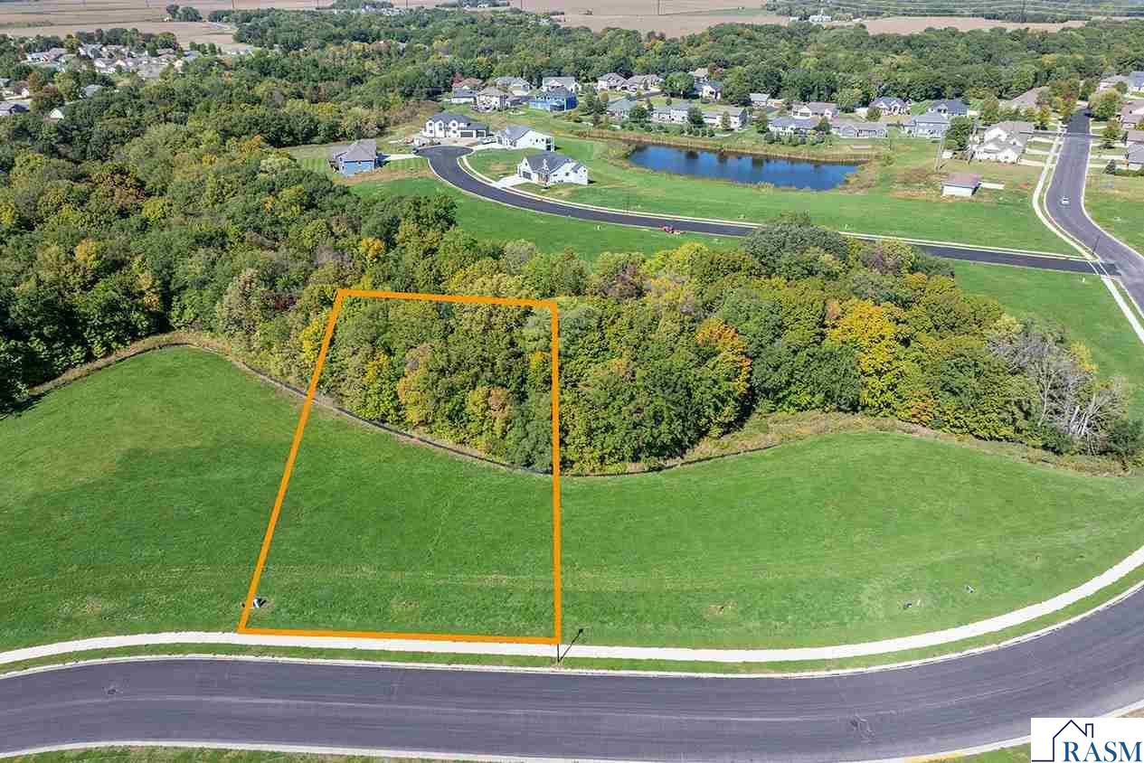 2121 Deerwood Drive North Mankato MN 56003