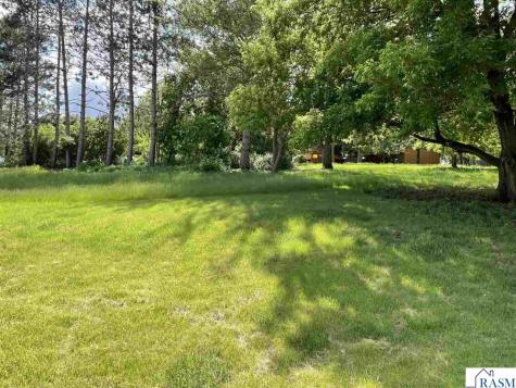 1628 Riverview Road St. Peter MN 56082