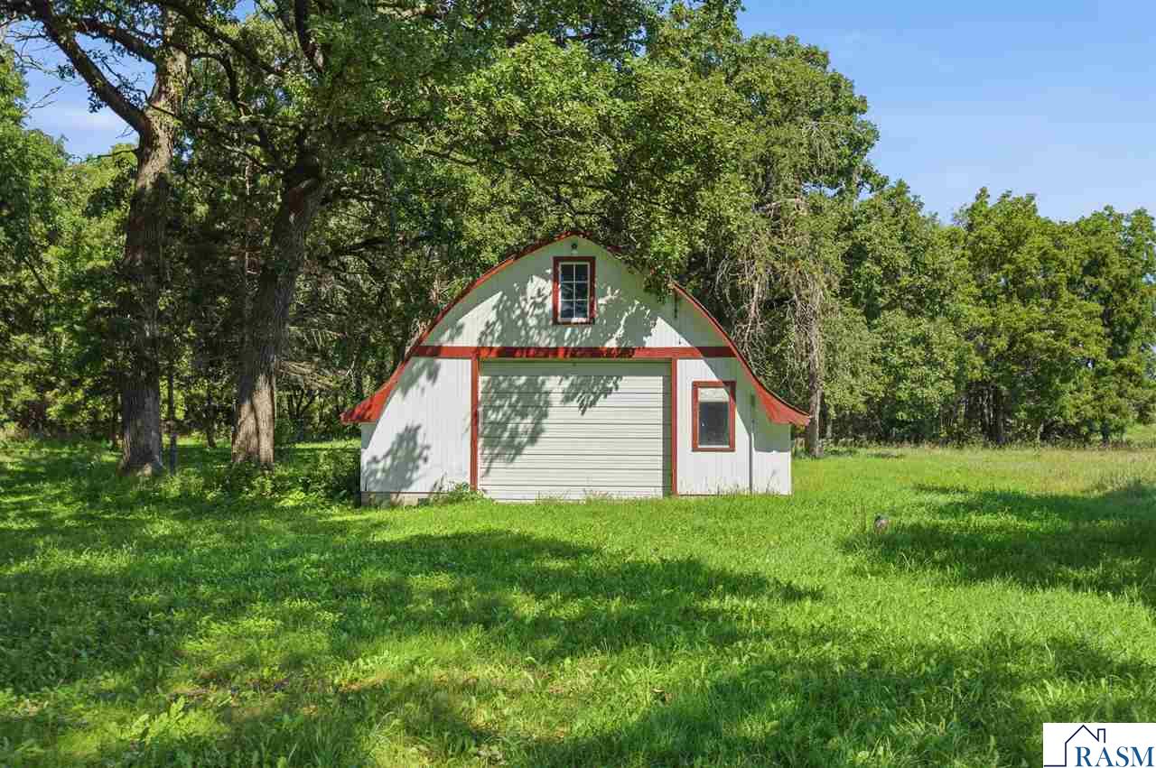 12179 380 Avenue Blue Earth MN 56013