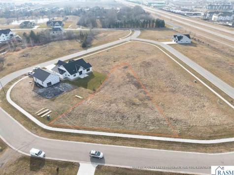 140 Pine Creek Road Mankato MN 56001