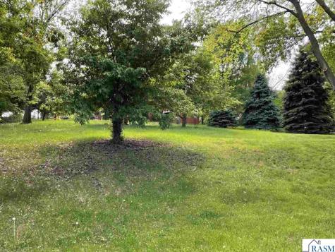 1624 Riverview Road St. Peter MN 56082