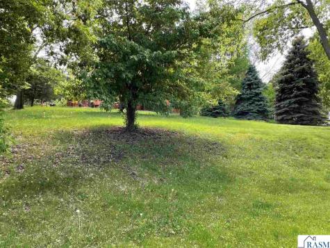 1624 Riverview Road St. Peter MN 56082
