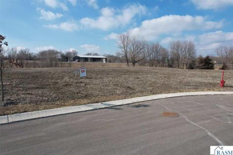 1022 Bitterend Circle Mankato MN 56001