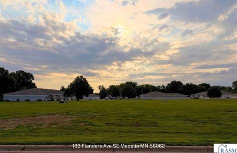 133 Flanders Avenue SE Madelia MN 56062