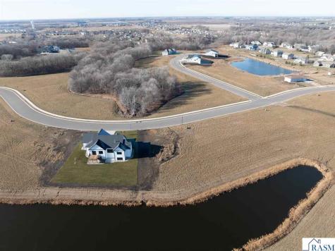 2140 Deerwood Drive North Mankato MN 56003