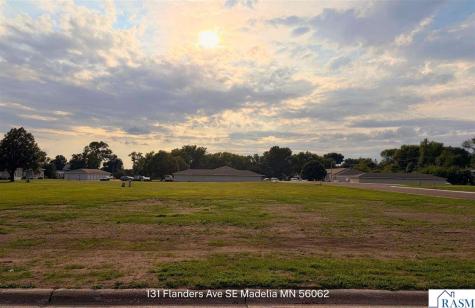 131 Flanders Avenue SE Madelia MN 56062