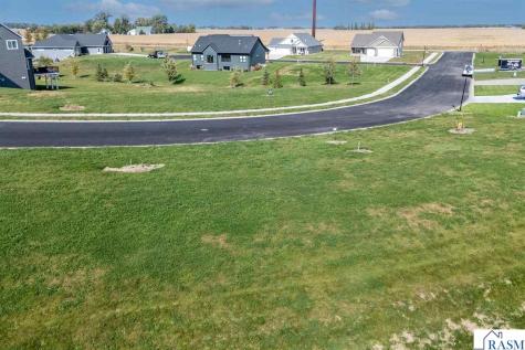 1973 Lexington Lane North Mankato MN 56003