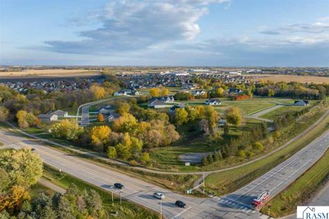 304 Pinehurst Drive Mankato MN 56001
