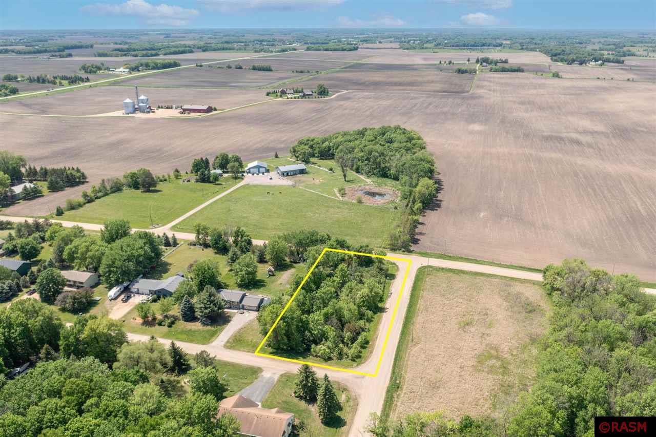 Xxx Woodview Lane Le Center MN 56057