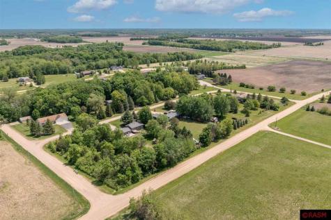 Xxx Woodview Lane Le Center MN 56057