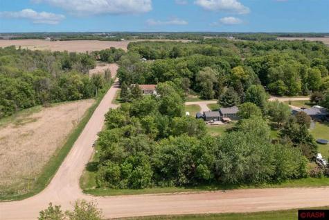 Xxx Woodview Lane Le Center MN 56057