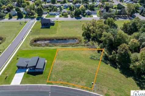 15 South Pointe Court North Mankato MN 56003