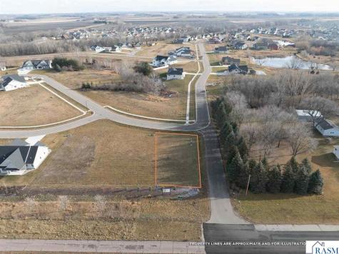 100 Pine Creek Road Mankato MN 56001
