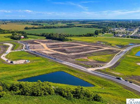 1801 Aveyda Bend Trail Mankato MN 56001