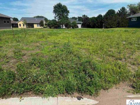 1631 Windsor Lane St. Peter MN 56082