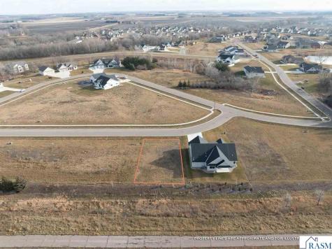 208 Double Eagle Drive Mankato MN 56001