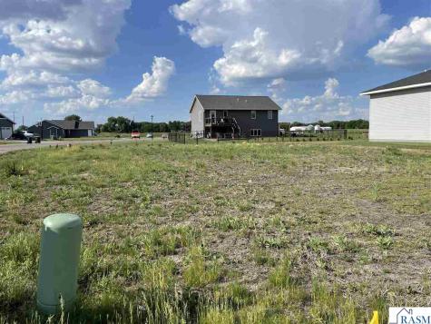 2262 Fairbanks Drive North Mankato MN 56003