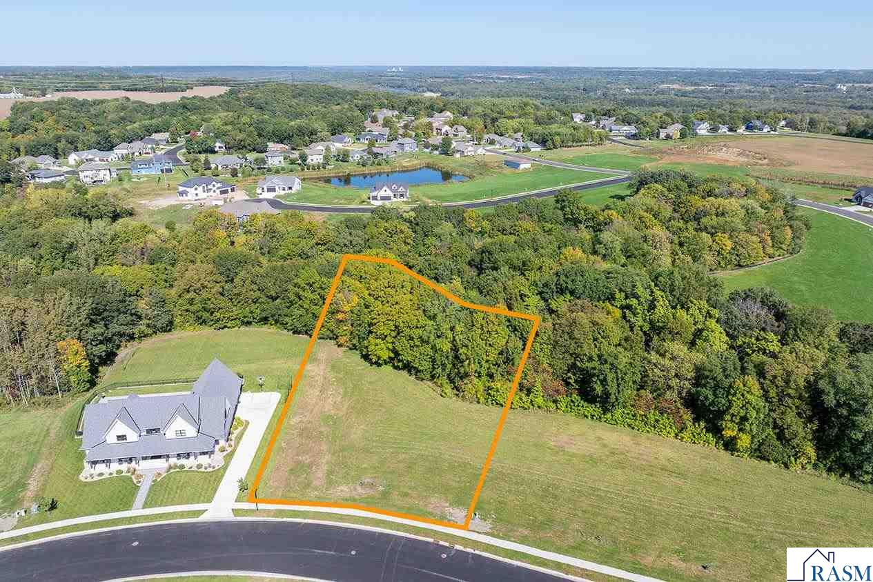 22 South Pointe Court North Mankato MN 56003