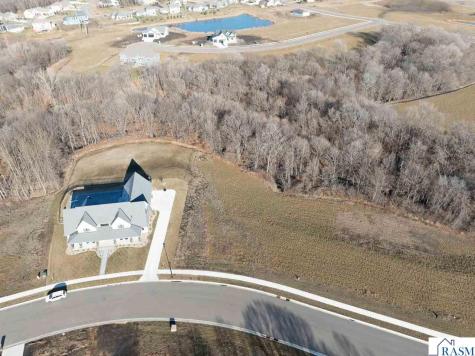 22 South Pointe Court North Mankato MN 56003