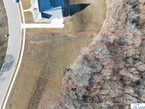 22 South Pointe Court North Mankato MN 56003