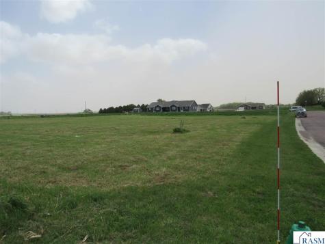 121 Bluestem Drive Blue Earth MN 56013