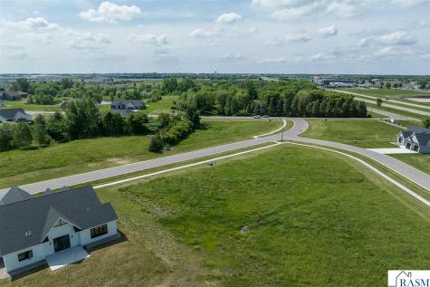 118 Pine Creek Road Mankato MN 56001