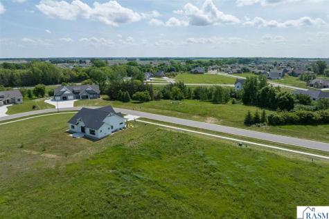 118 Pine Creek Road Mankato MN 56001