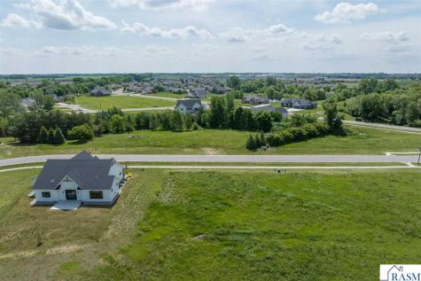 118 Pine Creek Road Mankato MN 56001