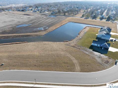 2120 Deerwood Drive North Mankato MN 56003
