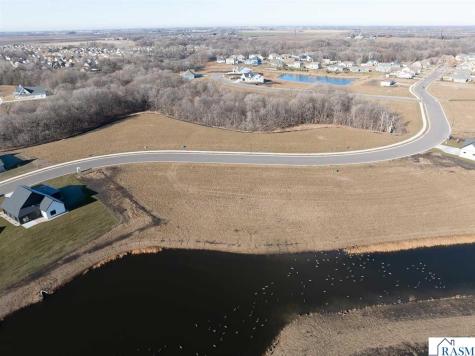 2120 Deerwood Drive North Mankato MN 56003