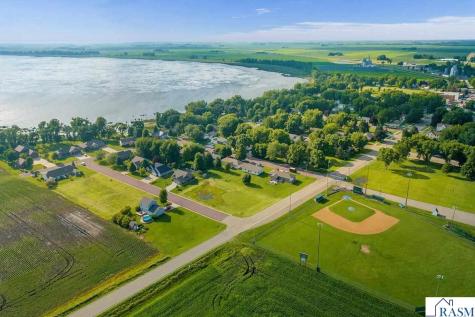 20 Marples Avenue Minnesota Lake MN 56068