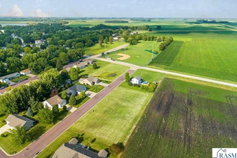 24 Marples Avenue Minnesota Lake MN 56068