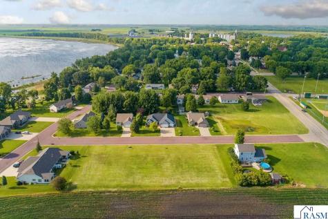 24 Marples Avenue Minnesota Lake MN 56068