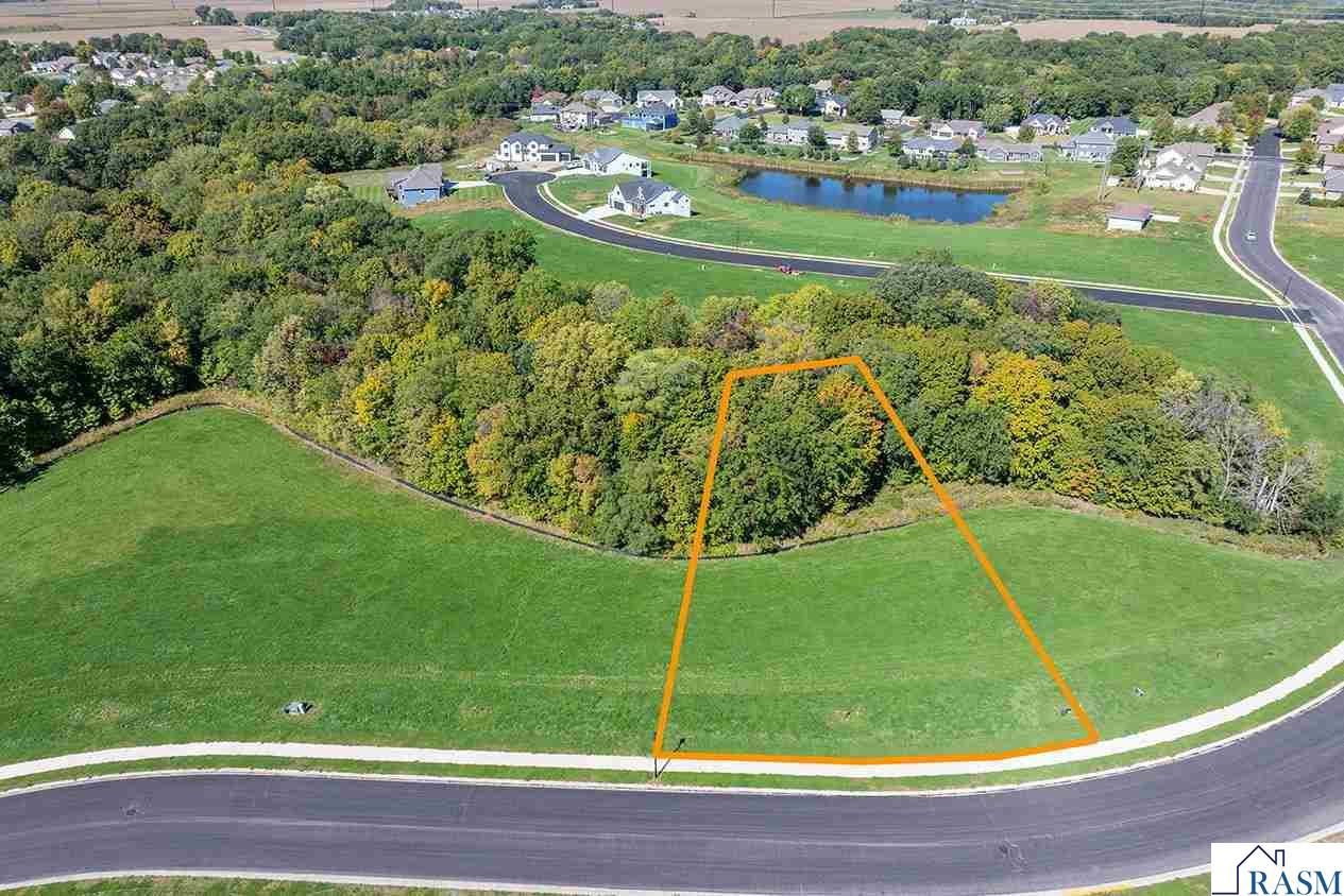 2125 Deerwood Drive North Mankato MN 56003