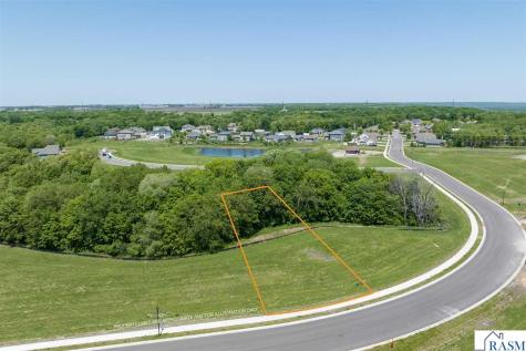 2125 Deerwood Drive North Mankato MN 56003