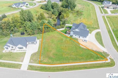 403 Pinehurst Drive Mankato MN 56001