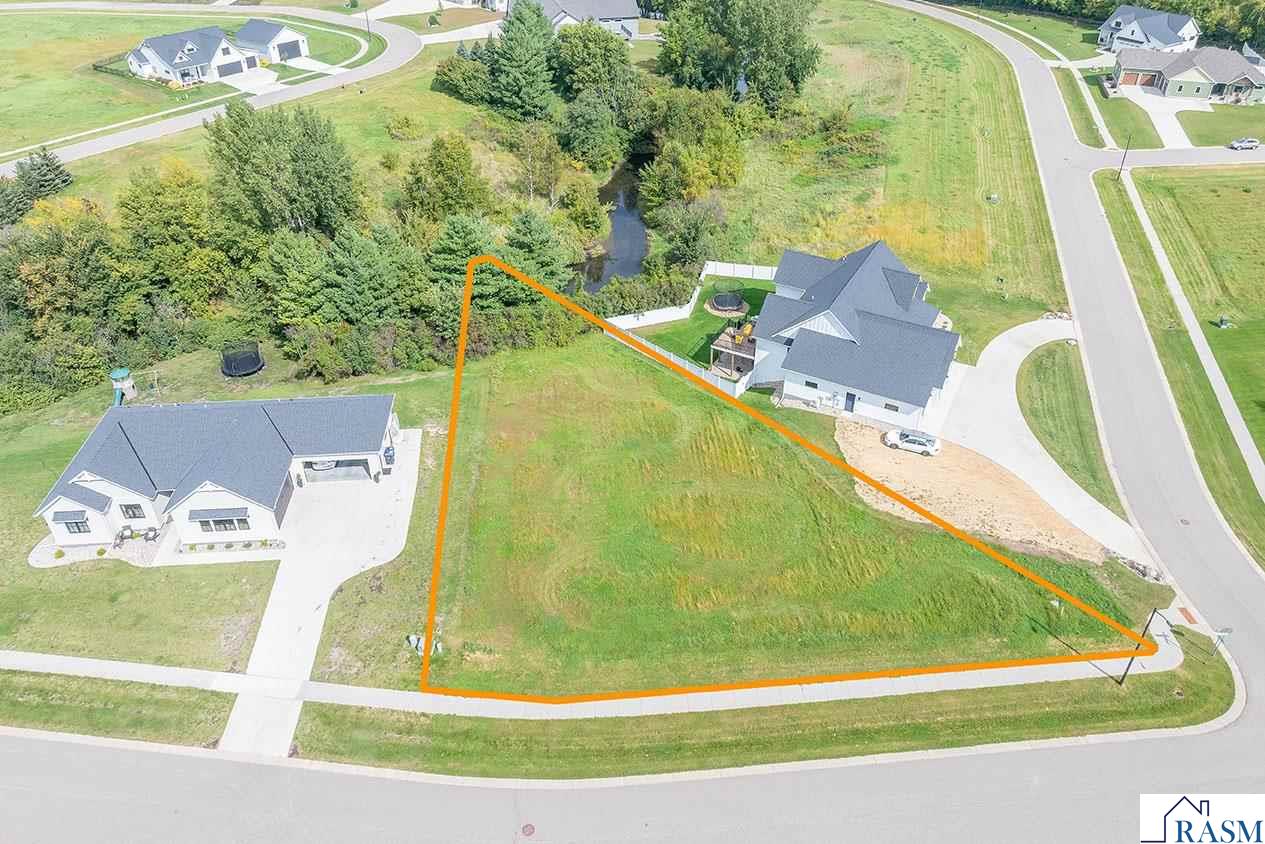 403 Pinehurst Drive Mankato MN 56001