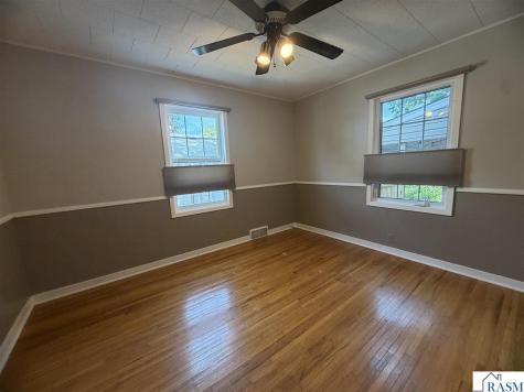 1219 E Main Street Mankato MN 56001