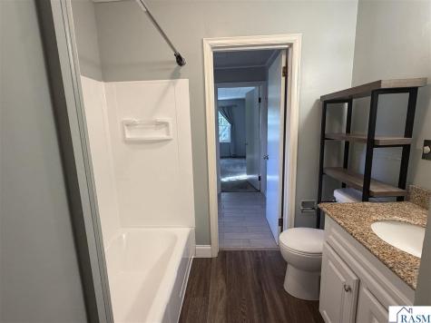 1219 E Main Street Mankato MN 56001