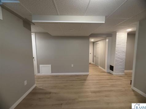 1219 E Main Street Mankato MN 56001