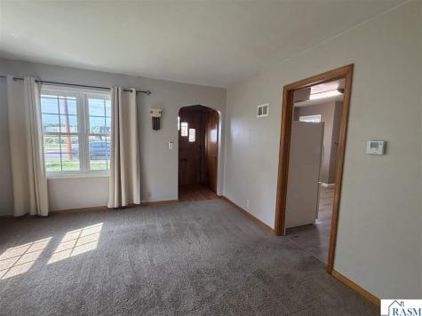 1219 E Main Street Mankato MN 56001