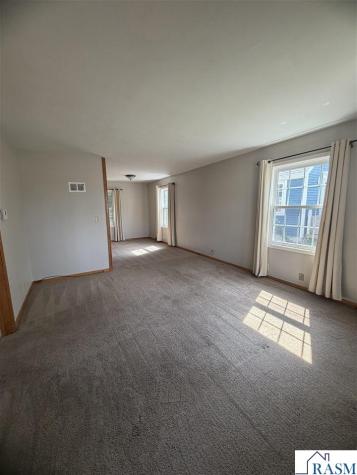 1219 E Main Street Mankato MN 56001