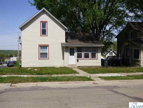 902 N 5th Street Mankato MN 56001