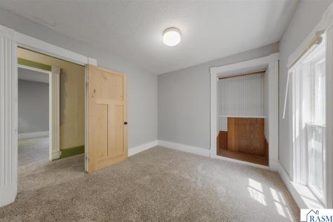 229 Locke Street Mankato MN 56001