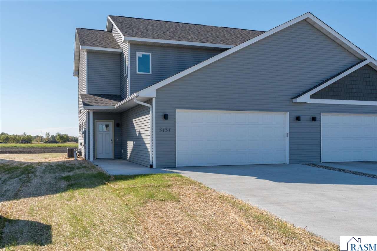 3129 & 3131 Noble Drive Mankato MN 56003