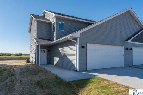 3129 & 3131 Noble Drive Mankato MN 56003