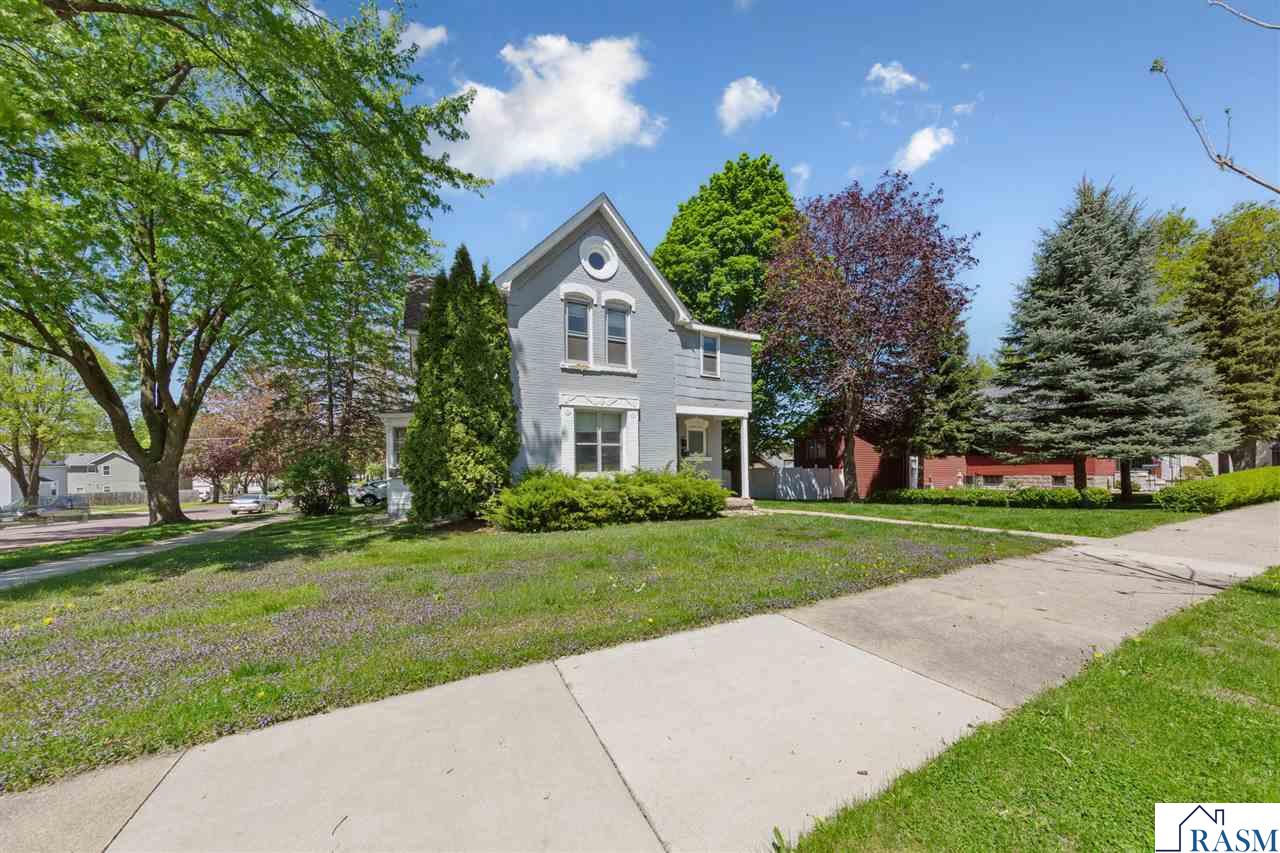 1104 N 5th Street Mankato MN 56001
