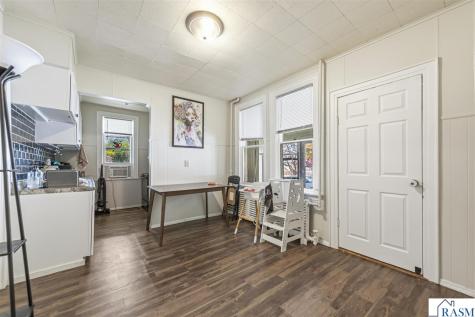 1104 N 5th Street Mankato MN 56001