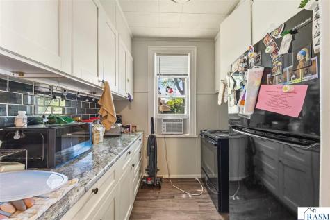 1104 N 5th Street Mankato MN 56001